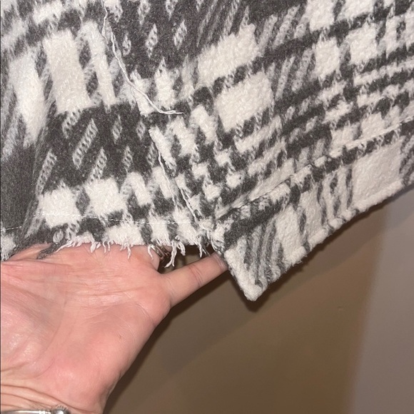 VICI Plaid Button-Up Shirt / jacket size Small grey & white fray distressed - Picture 12 of 12